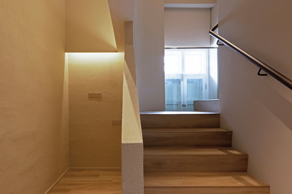Loft Suite King (Skylight Window)