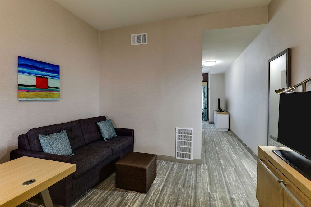 Junior Suite, Hearing Accessible - Photo 4