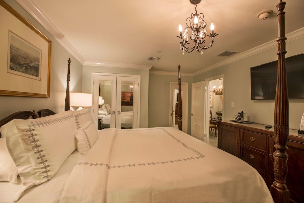 Suite (Interior) - Photo 3