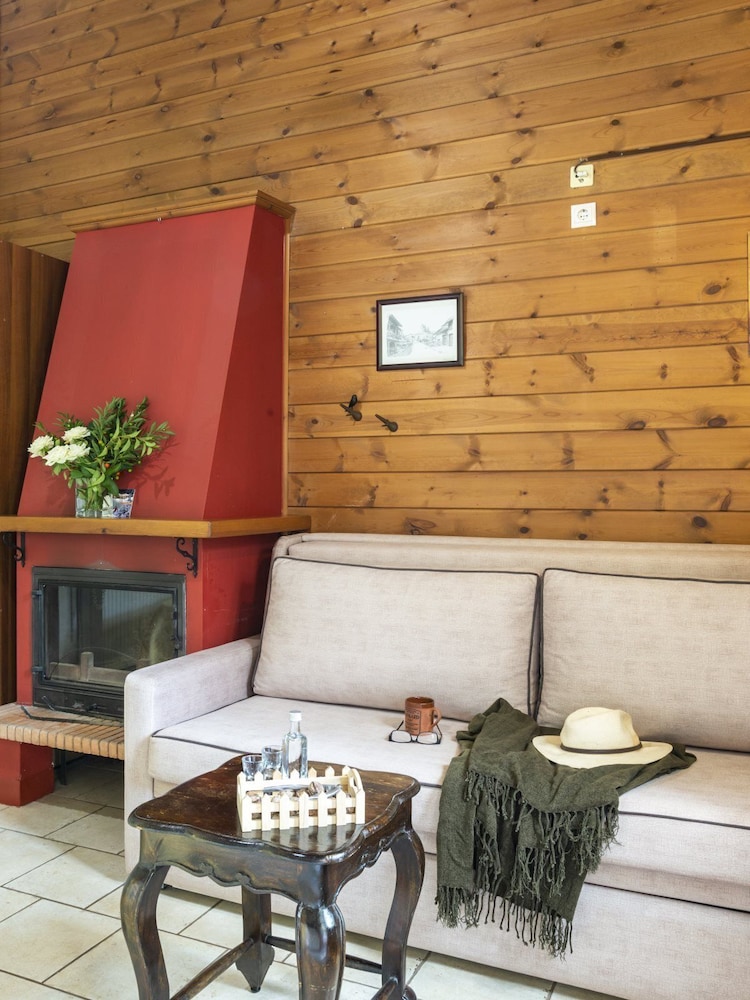 Standard Double Room, Fireplace, Mountain View photo 1