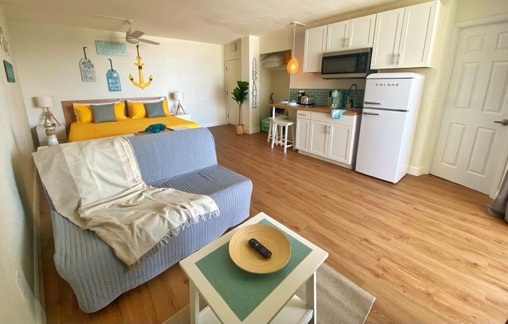 Premium Studio, 1 King Bed with Sofa bed, Ocean View