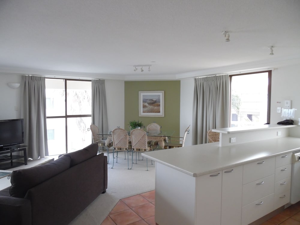 2 Bedroom Apartment photo 3
