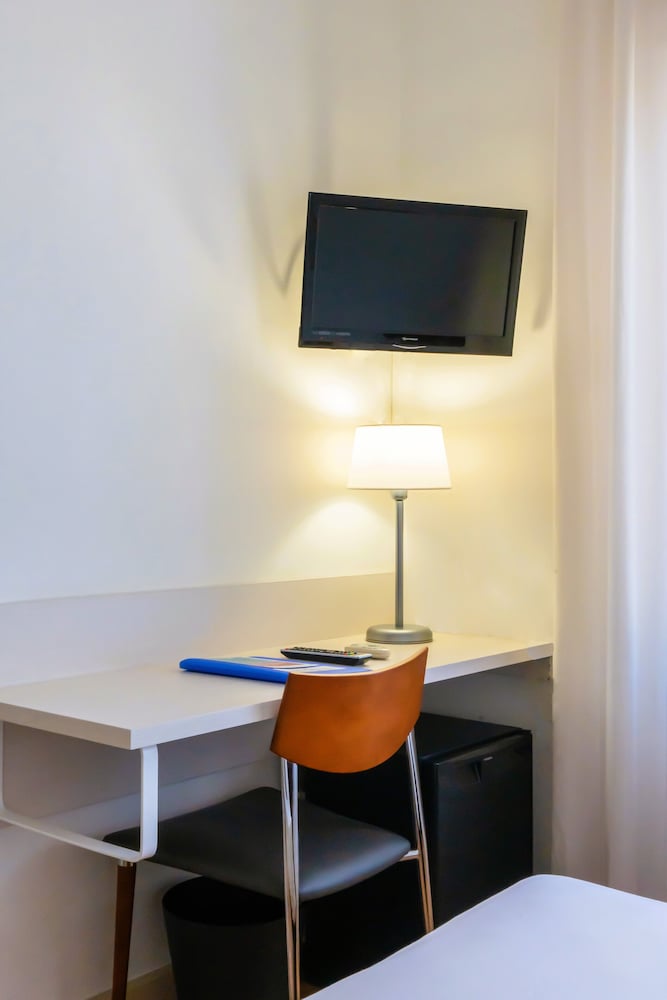 Basic Single Room photo 2