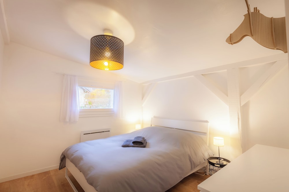 Comfort House, 3 Bedrooms, Garden View