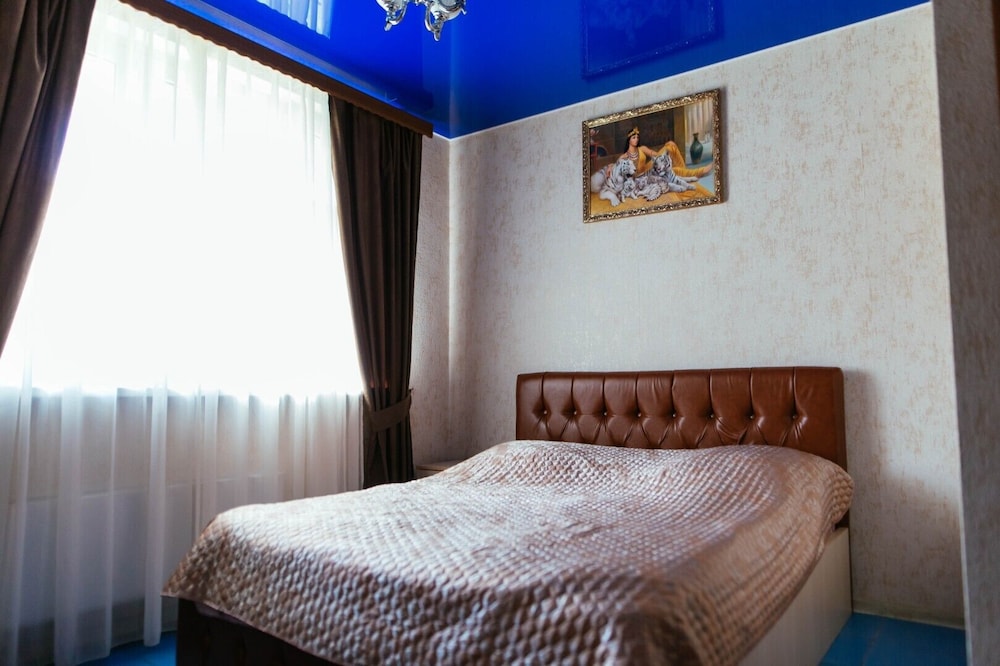 Deluxe Room (8)