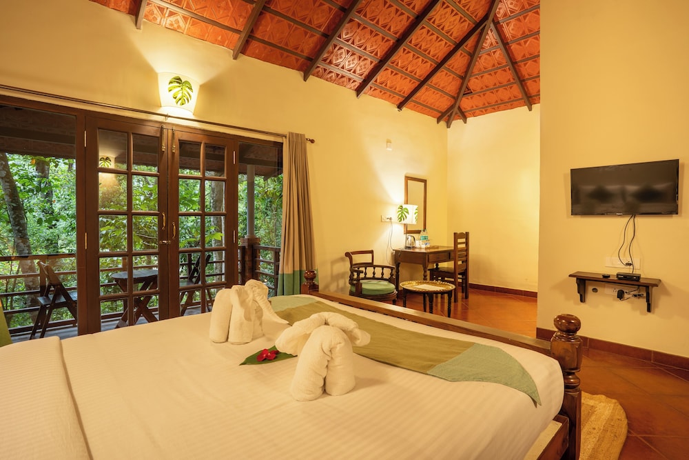 Premium Plantation Cottage With Balcony photo 3