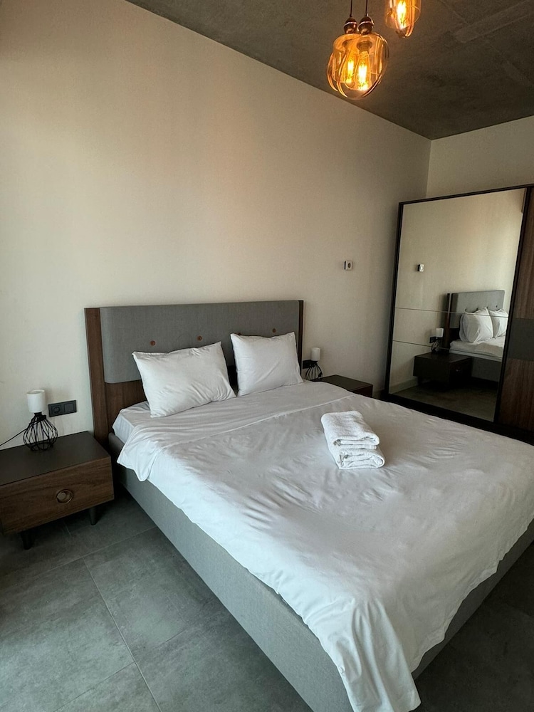 Deluxe Apartment, City View photo 2