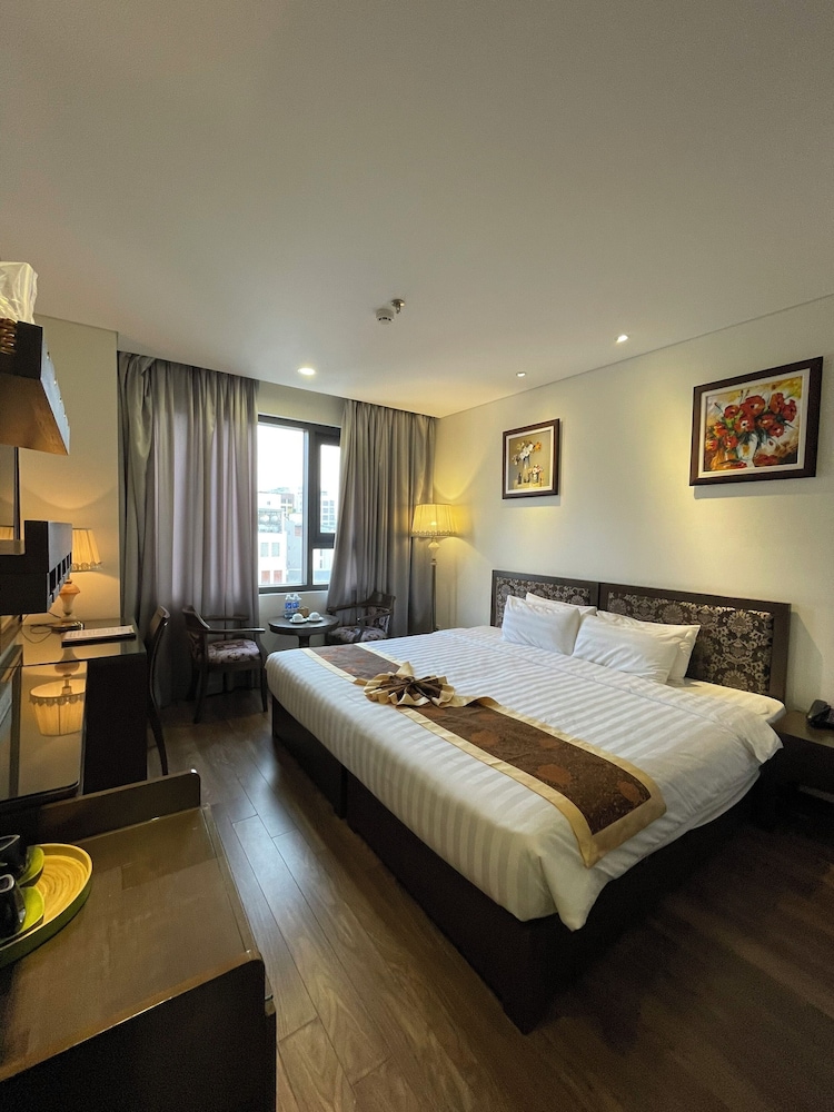 Deluxe Double Room, City View