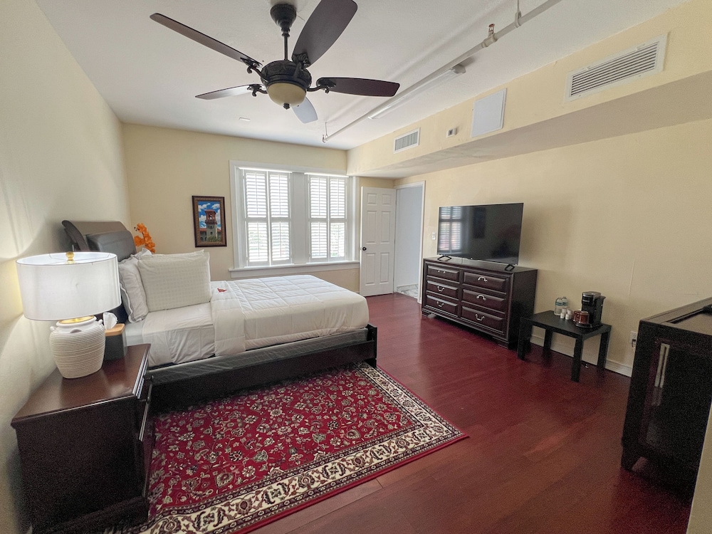 Executive Room