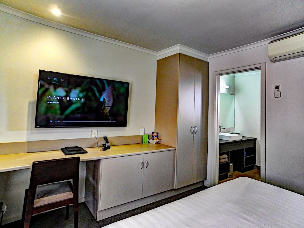 Executive Room, 1 King Bed, Ensuite photo 2