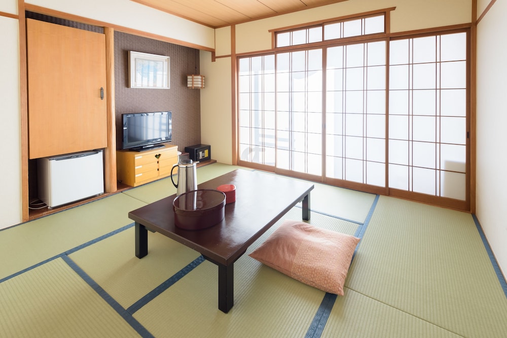 Traditional Tatami Room with Private Bathroom photo 3