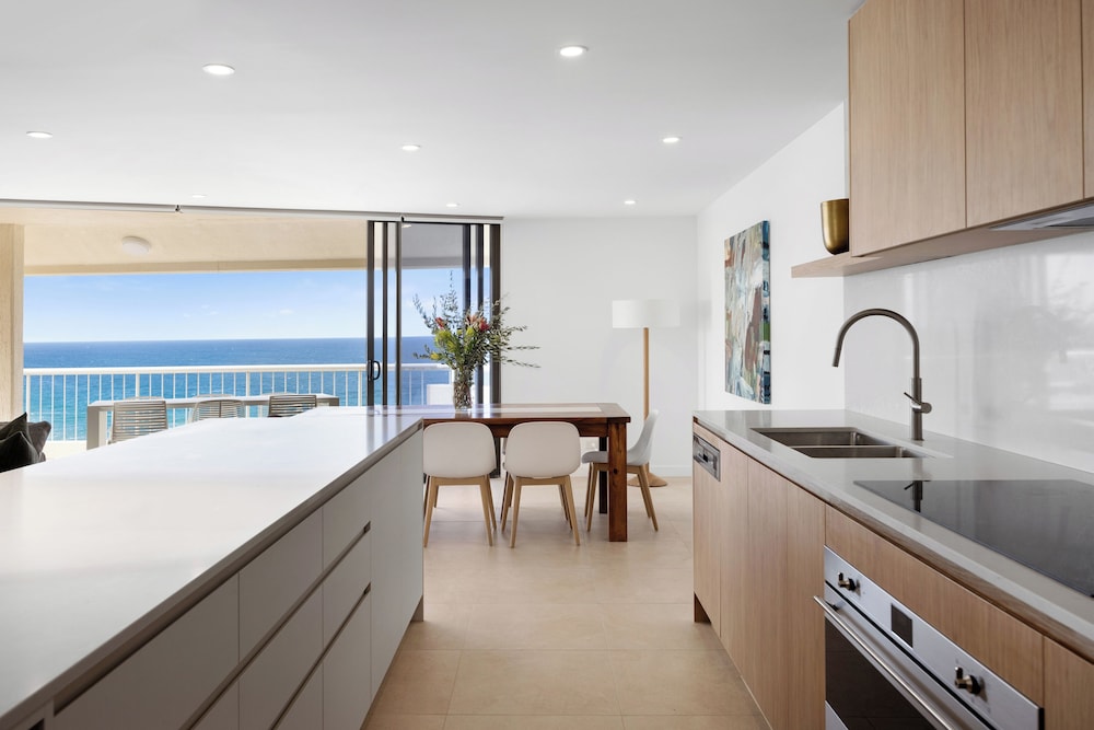 Penthouse North photo 3