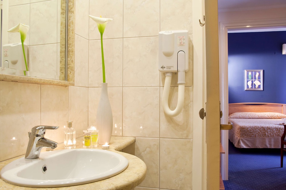Basic Quadruple Room, 2 Bedrooms, Garden Area - Photo 8
