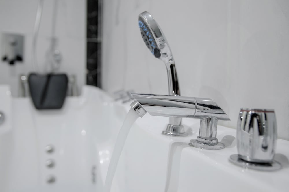 Junior Suite, Jetted Tub photo 2