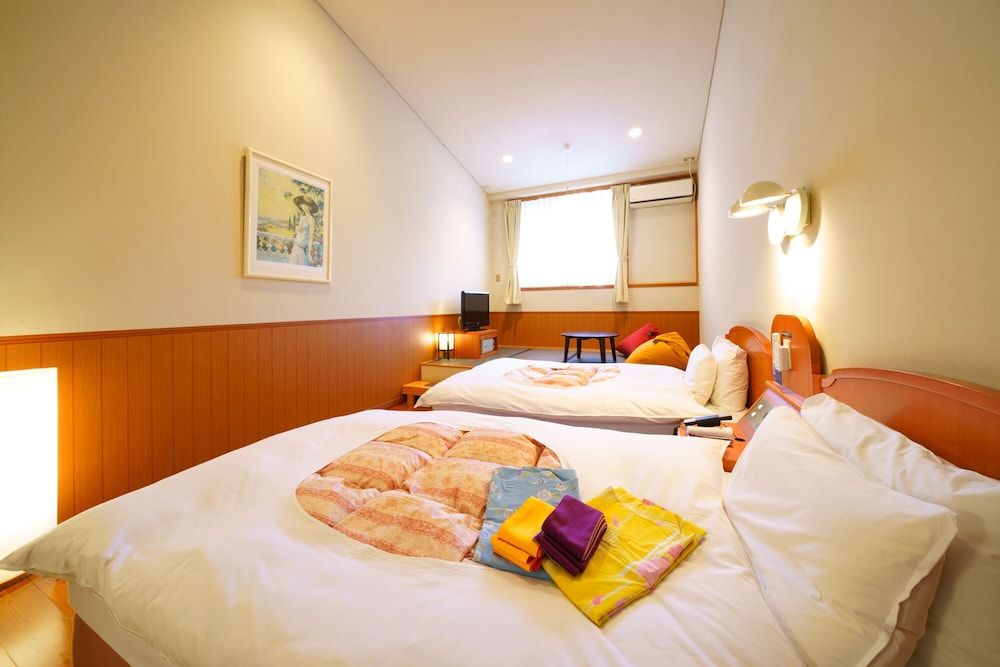 Deluxe Twin, 2 Single beds Tatami room (16 sqm) photo 2