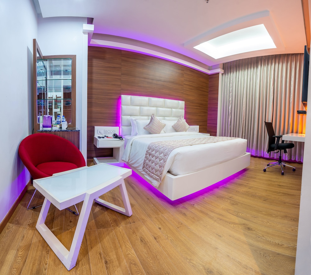 Vivanta Executive photo 3