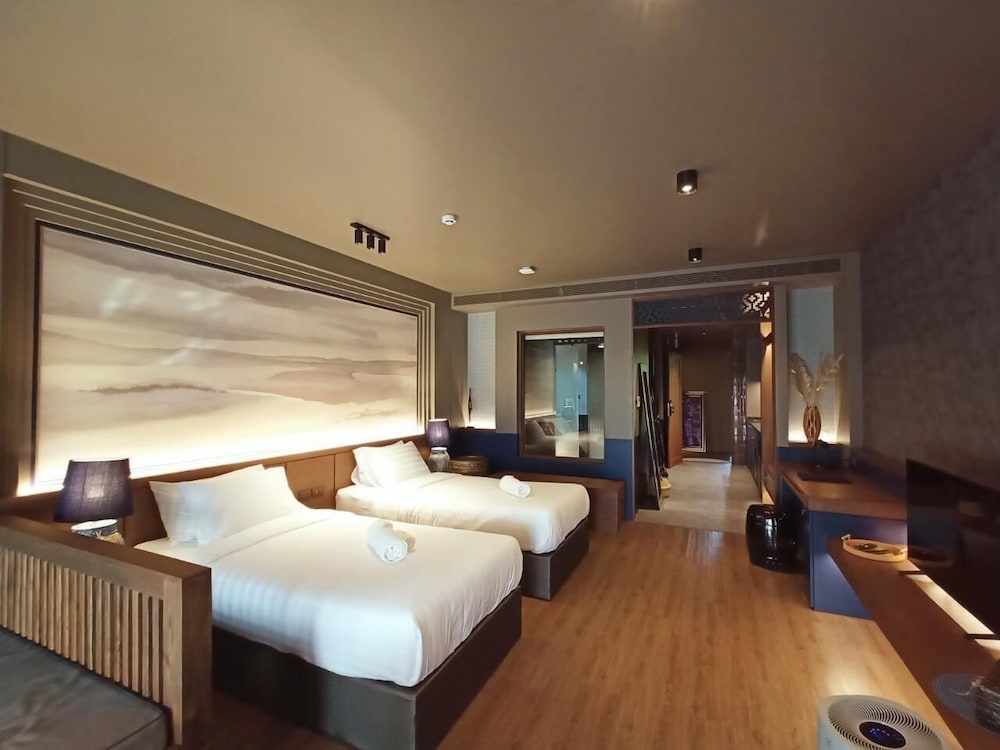 Deluxe Twin Room - Photo 8