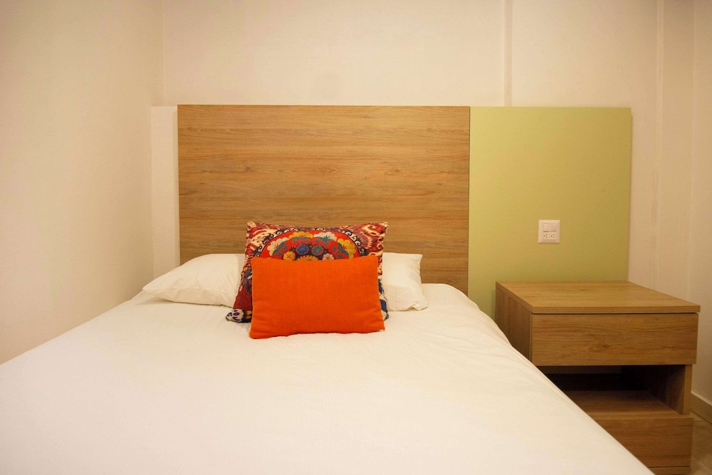 Suite, 1 Queen Bed, Non Smoking - Photo 6