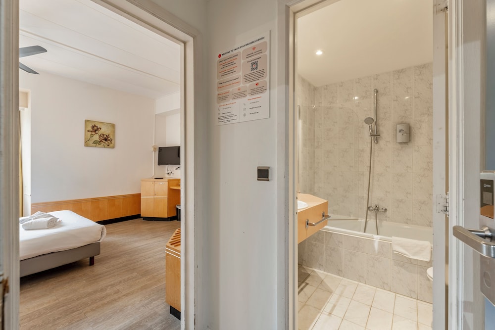 Basic Double Room - Photo 3