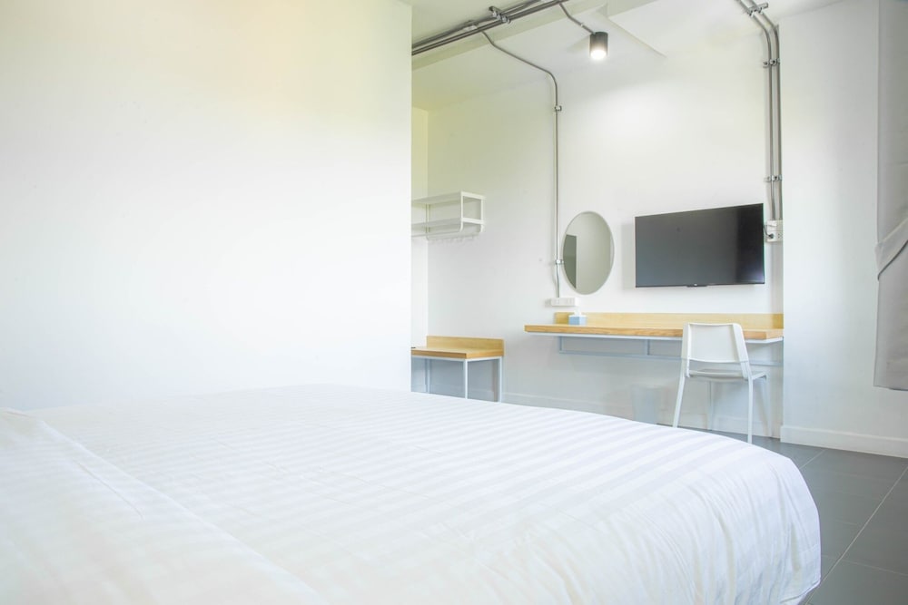 Standard Double Room, 1 King Bed - Photo 4