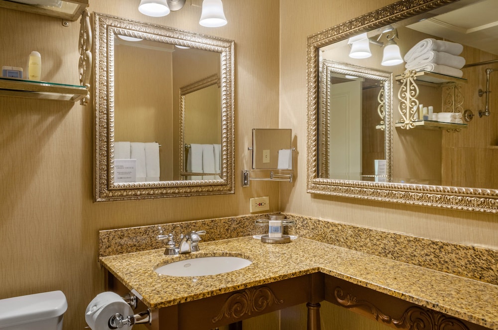 Premier Double Room, 2 Double Beds - Photo 11