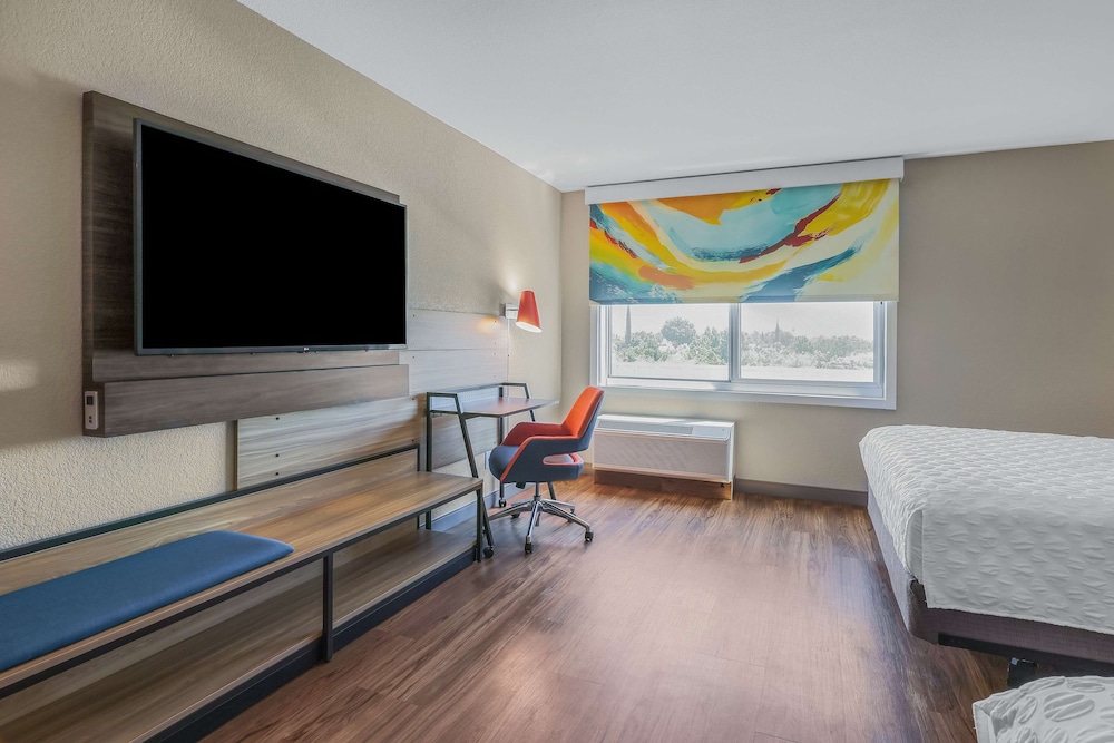 Room, 2 Queen Beds, Accessible, Bathtub (Mobility & Hearing) - Photo 1