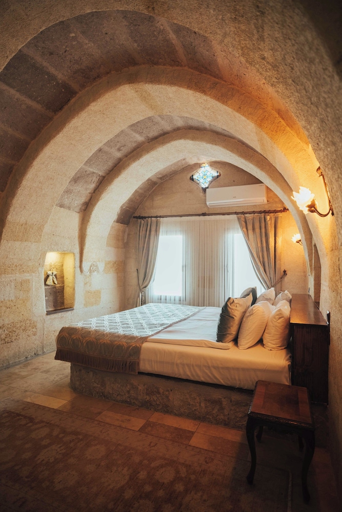 Deluxe Stone Suite with Stone - Photo 48