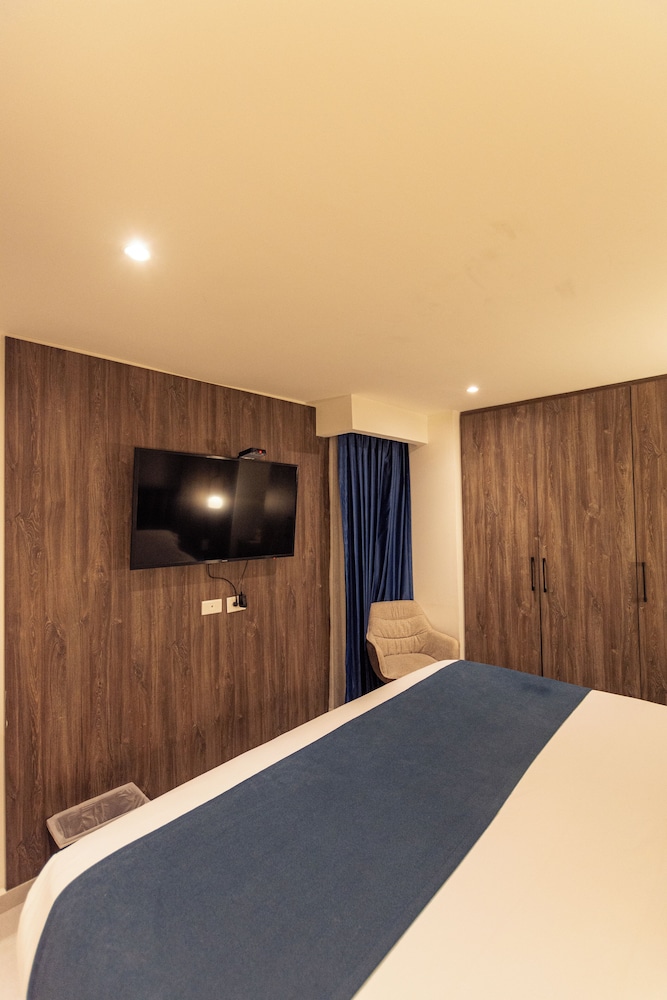 Business Room - Photo 3