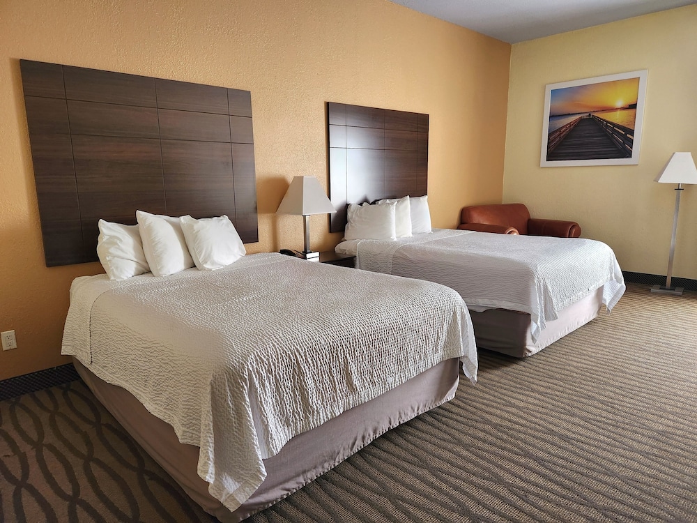 Room, 2 Queen Beds, Accessible, Non Smoking (Mobility,Hearing,Tub W/Grab Bars) - Photo 2