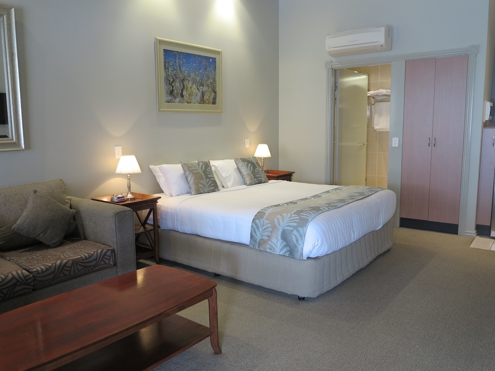 Superior Studio, 1 King Bed