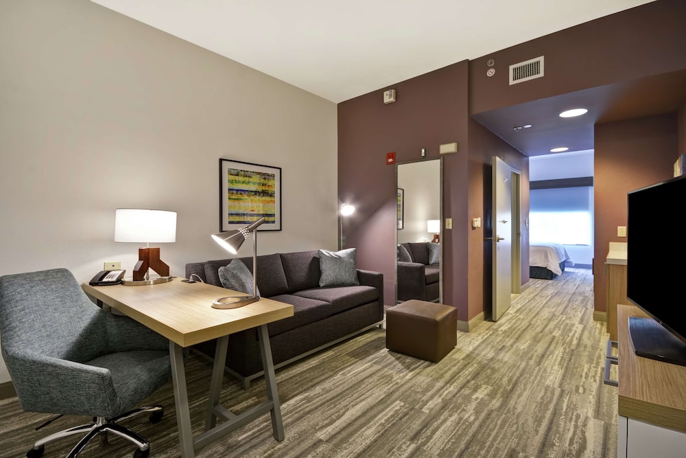 Junior Suite, One King Bed, Accessible - Photo 1