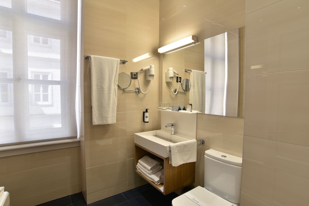 Double or Twin room with Extra Bed