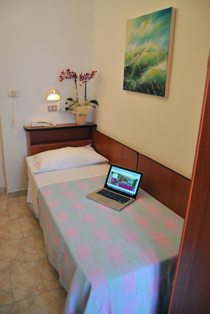 Comfort Single Room