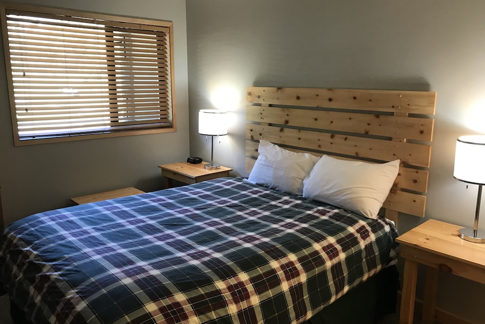 Condo, 1 Bedroom (Unit 203)