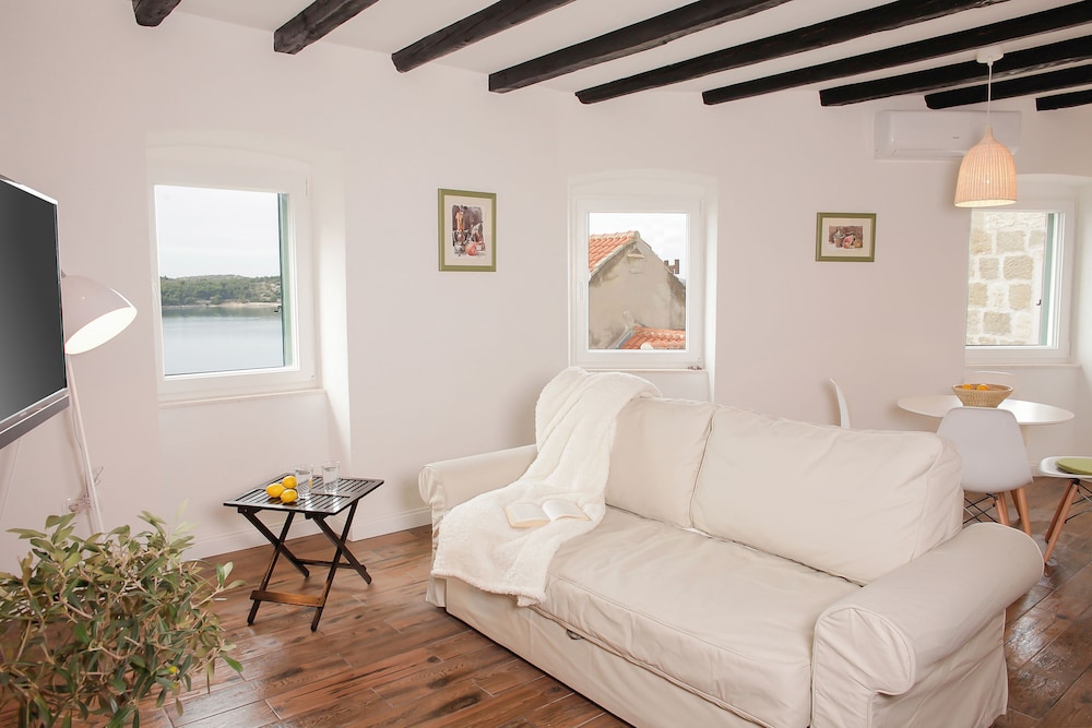 City Apartment, Sea View photo 1