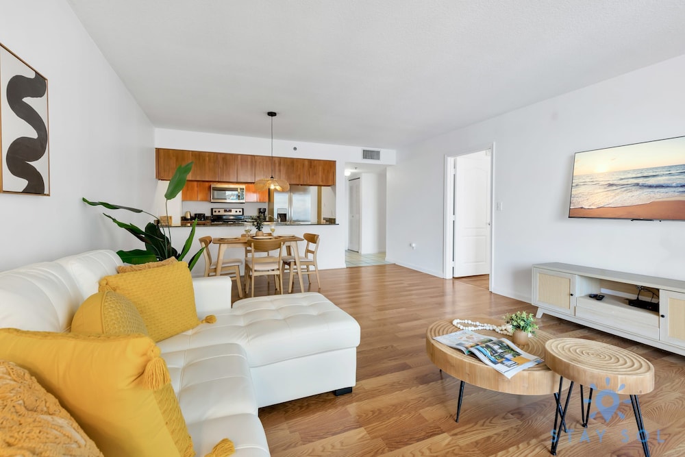 Apartment photo 2
