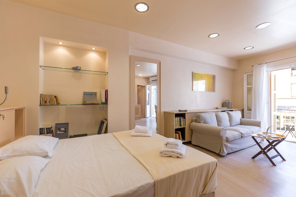 Studio, 1 Queen Bed