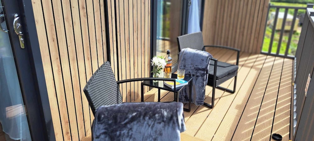 Double Room (Heather Cabin selfcatering no pets) photo 2