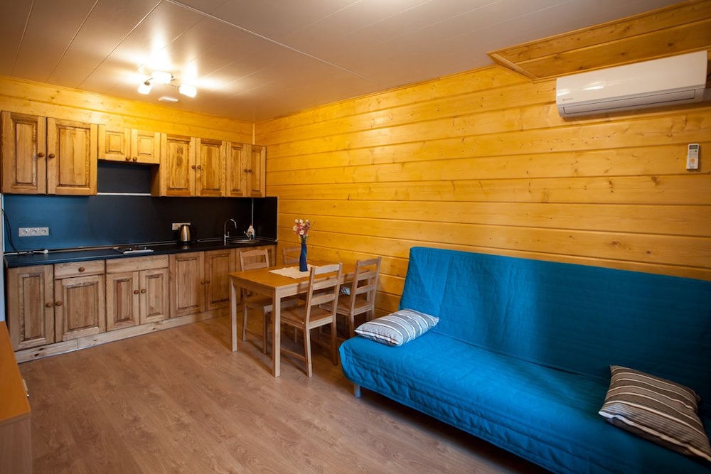 Superior Apartment, 1 Bedroom, Partial Lake View photo 1