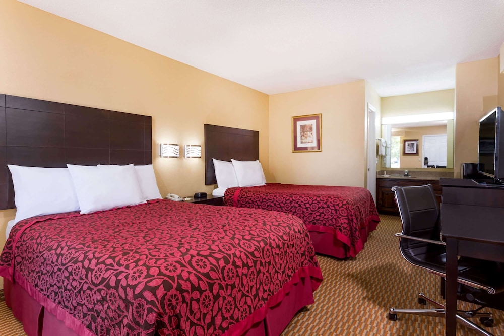 Double Room, 2 Double Beds - Photo 2