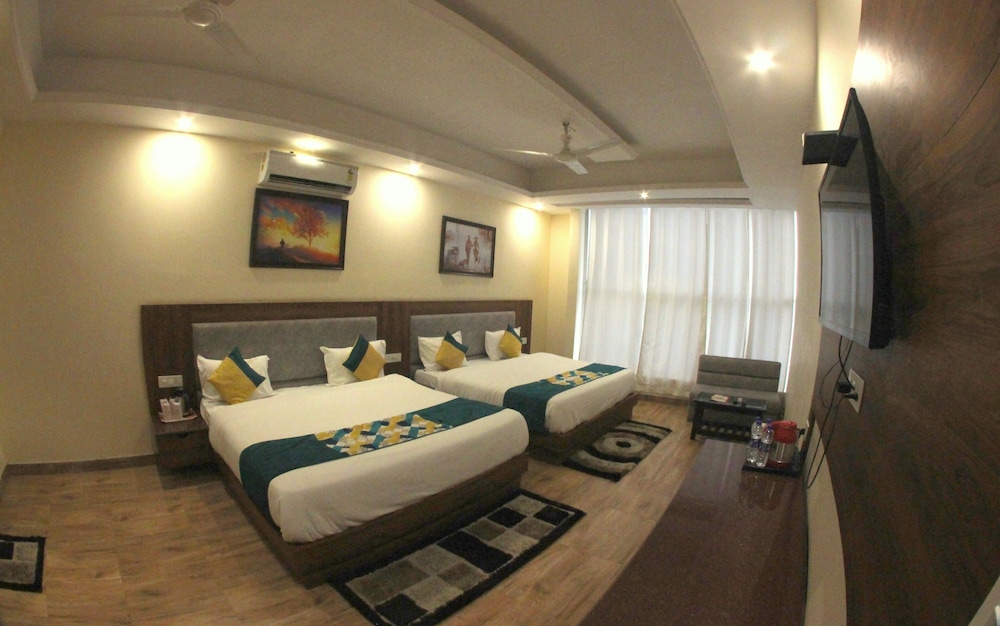 Family Room - Photo 4