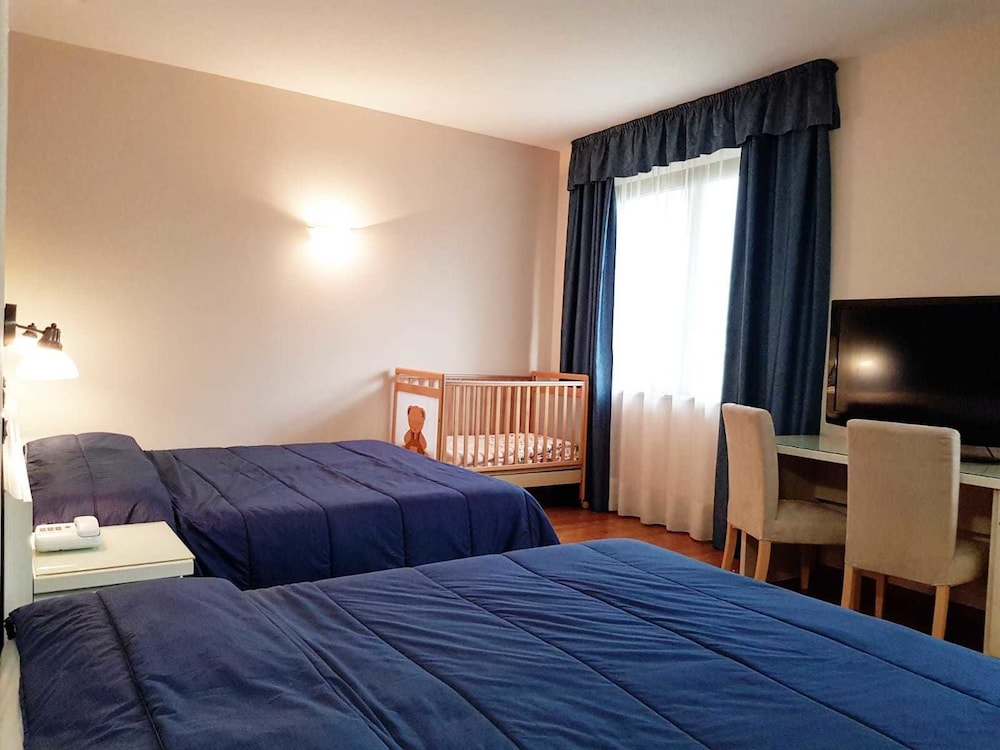 Classic Double Room, 1 Bedroom - Photo 3
