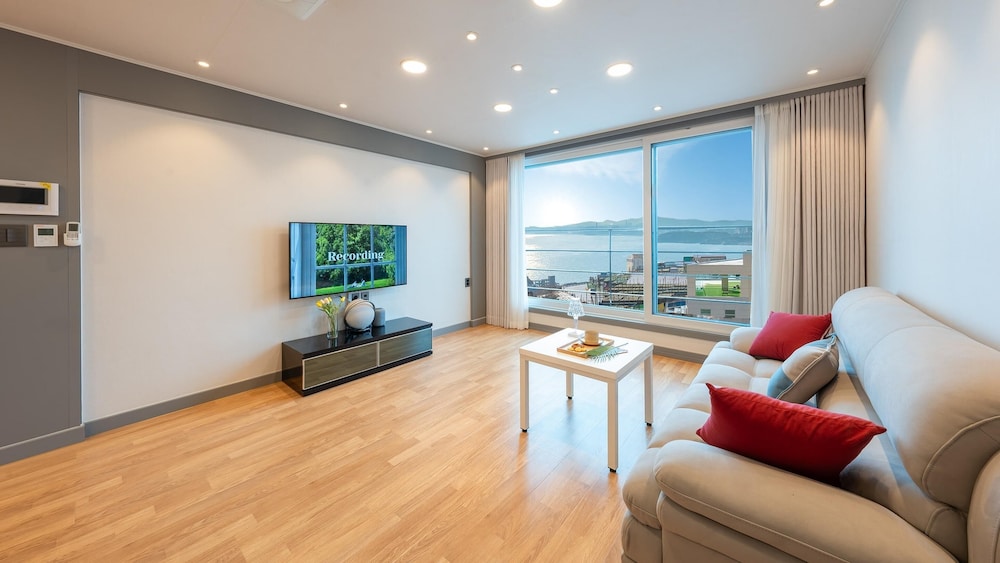 Basic Room, 2 Bedrooms (STAY3(Ocean view,BBQ)) photo 2