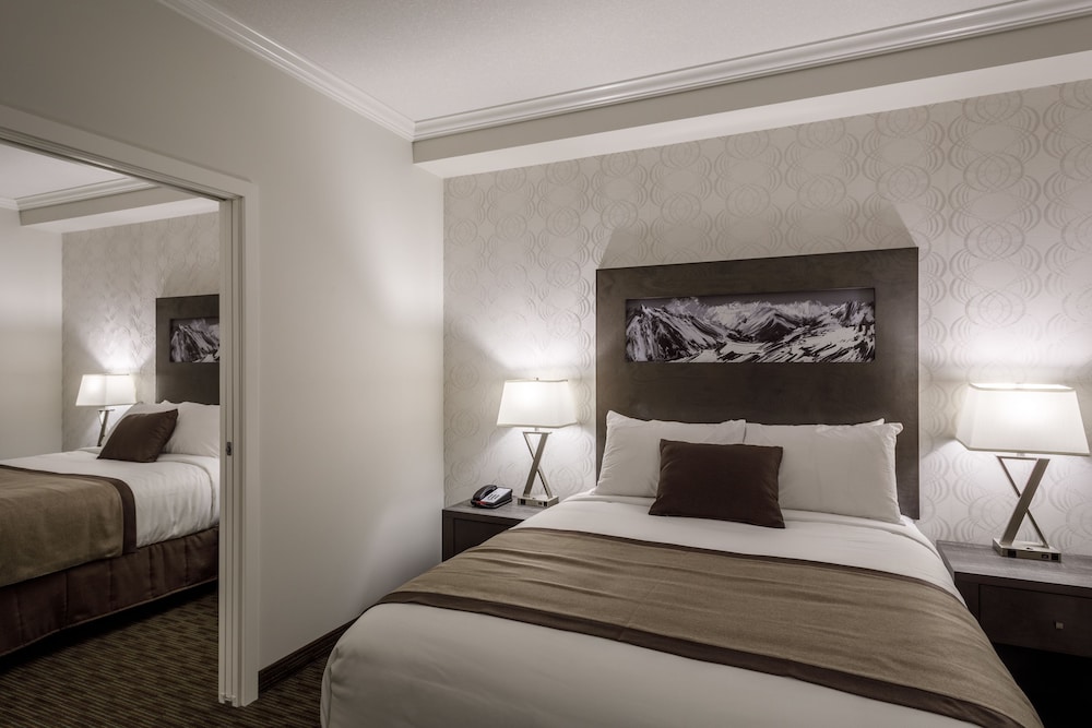 Suite, 2 Bedrooms, Non Smoking, Refrigerator & Microwave (2 Queen Beds) photo 1