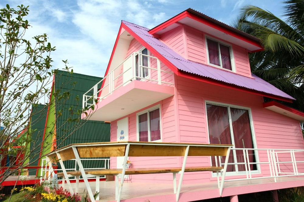 Pink Berry photo 1
