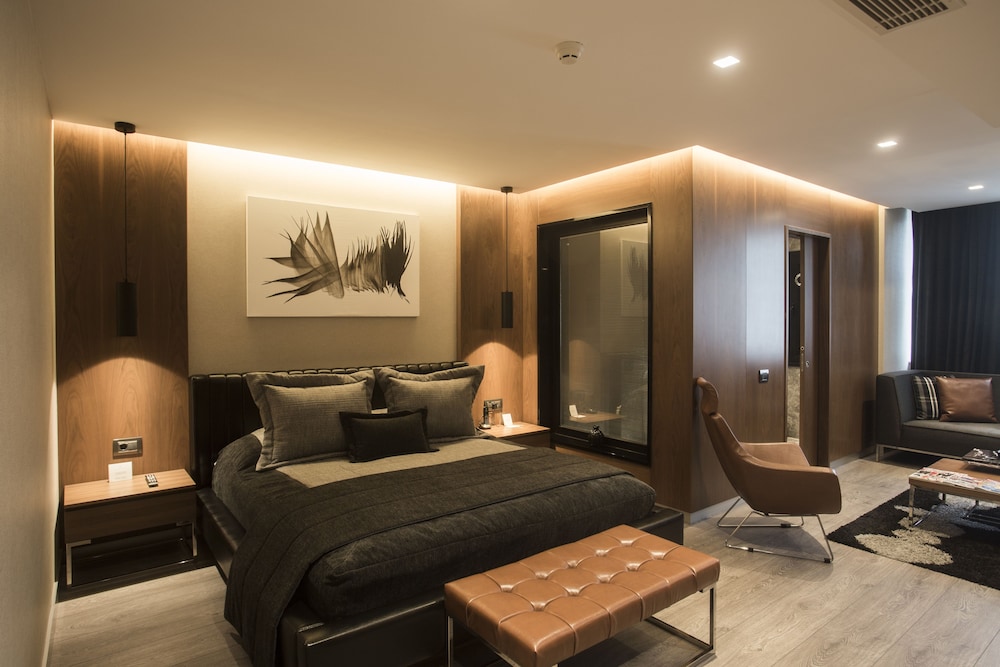 Exclusive Studio Suite