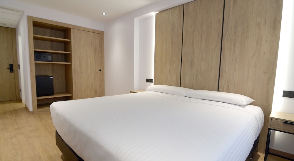 Double Room - Photo 5