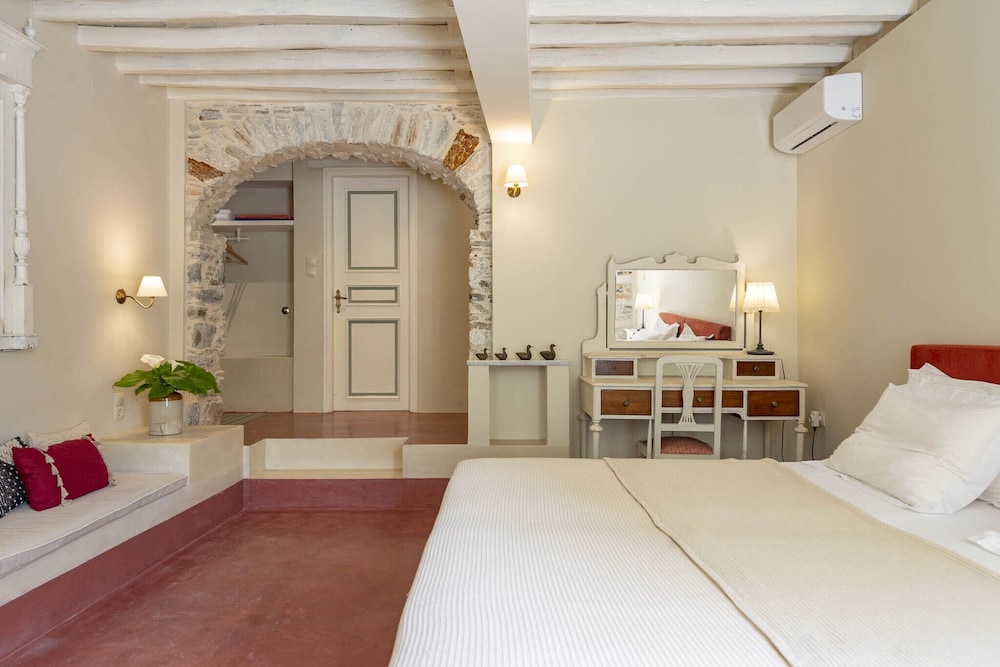 Comfort Double or Twin Room, 1 King Bed, Non Smoking photo 2