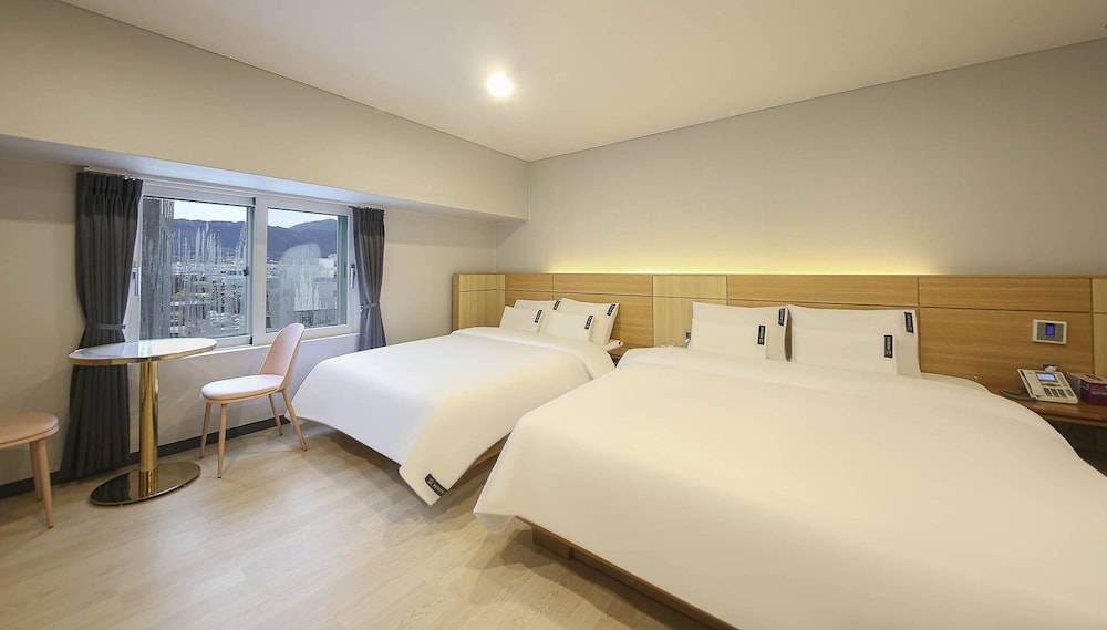 Superior Twin Room - Photo 1