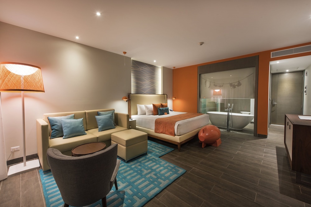 Suite (PAD SWIM UP SUITE)